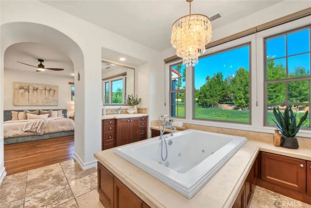 23 Seclusion, Irvine, CA 92618