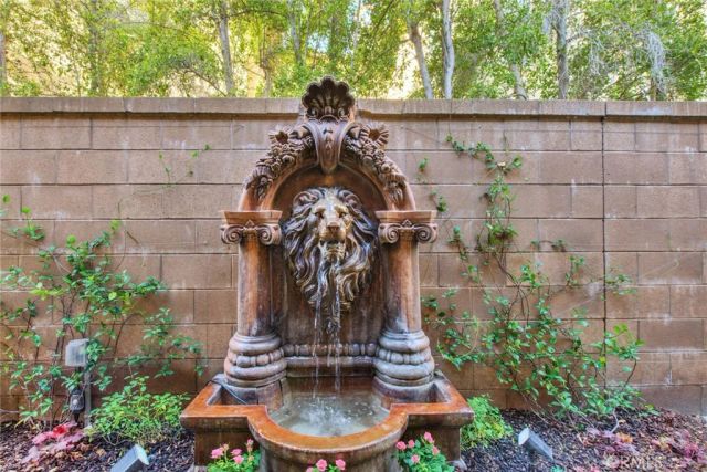 23 Seclusion, Irvine, CA 92618