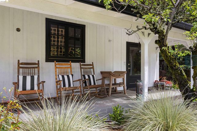 12 Woodland Rd, Orinda, CA 94563
