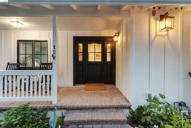 12 Woodland Rd, Orinda, CA 94563