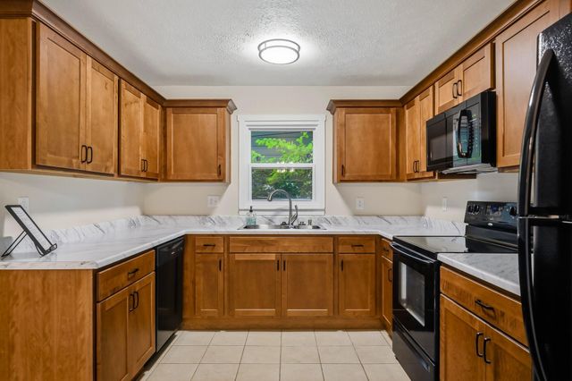 2308 S Delaware Avenue, Springfield, MO 65804