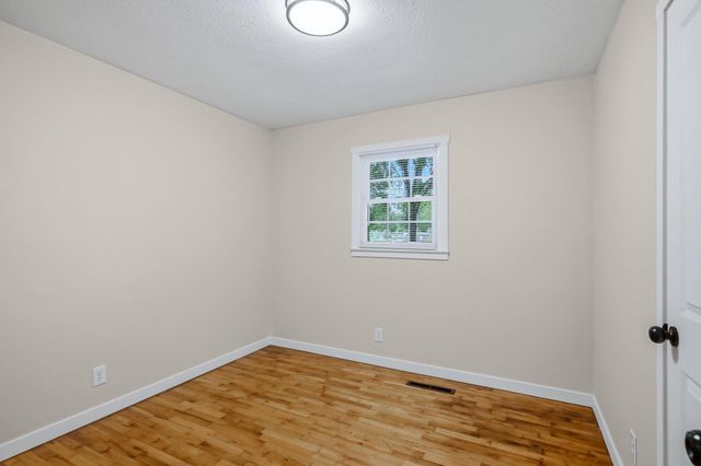 2308 S Delaware Avenue, Springfield, MO 65804