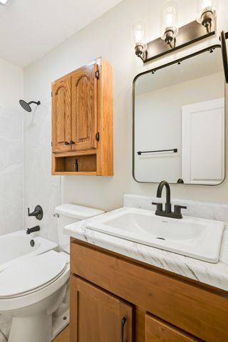 2308 S Delaware Avenue, Springfield, MO 65804