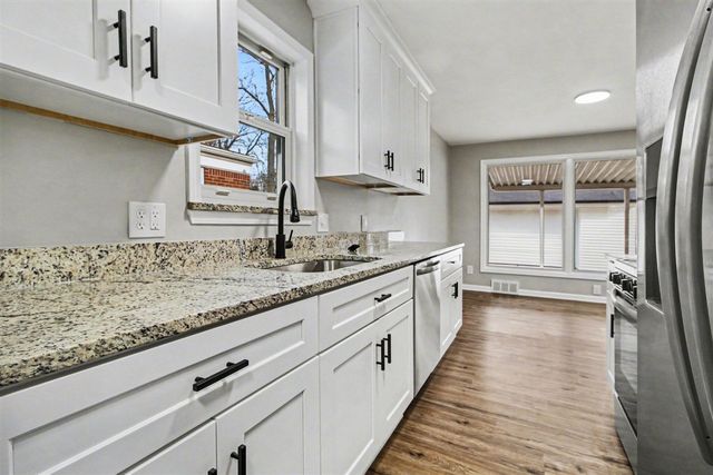 36891 Thinbark Street, Wayne, MI 48184