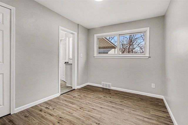 36891 Thinbark Street, Wayne, MI 48184