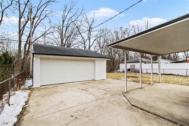 36891 Thinbark Street, Wayne, MI 48184