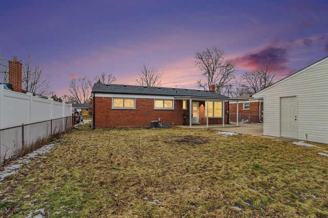 36891 Thinbark Street, Wayne, MI 48184