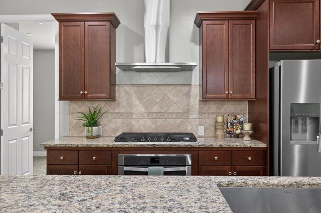 2446 S Claremont, Fresno, CA 93727