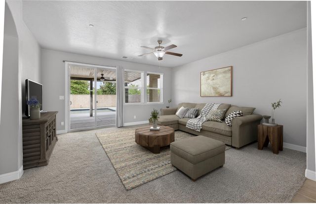 2446 S Claremont, Fresno, CA 93727