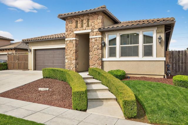 2446 S Claremont, Fresno, CA 93727