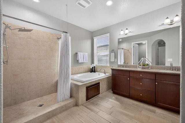 2446 S Claremont, Fresno, CA 93727