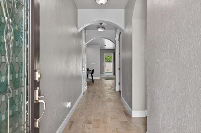 2446 S Claremont, Fresno, CA 93727