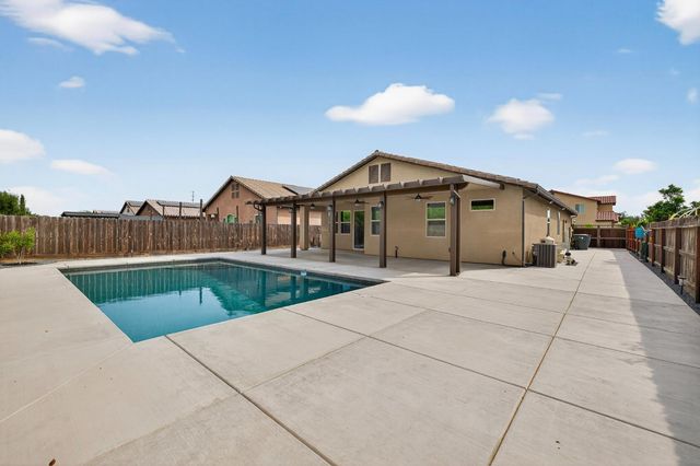 2446 S Claremont, Fresno, CA 93727