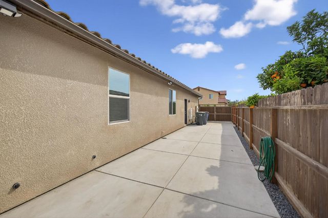 2446 S Claremont, Fresno, CA 93727