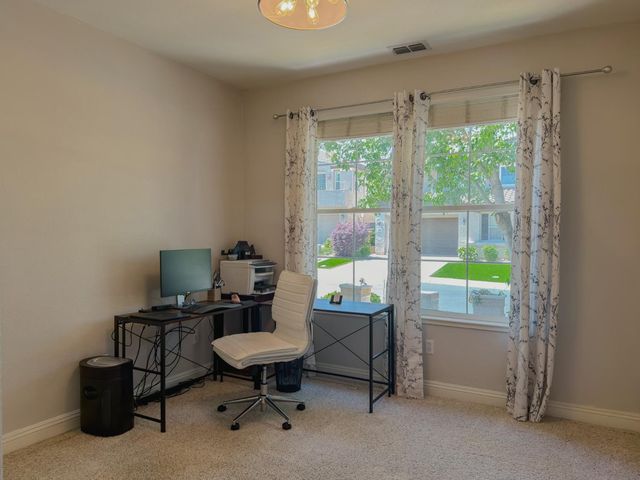 1481 Grey Owl Cir, Roseville, CA 95661