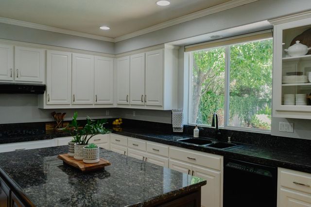1481 Grey Owl Cir, Roseville, CA 95661
