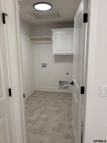 5412 N 190 Avenue, Elkhorn, NE 68022