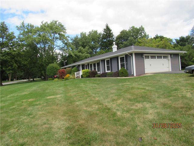 9 Jefferson Avenue, Leroy, NY 14482