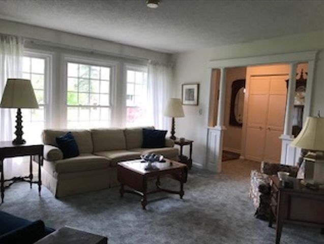 9 Jefferson Avenue, Leroy, NY 14482