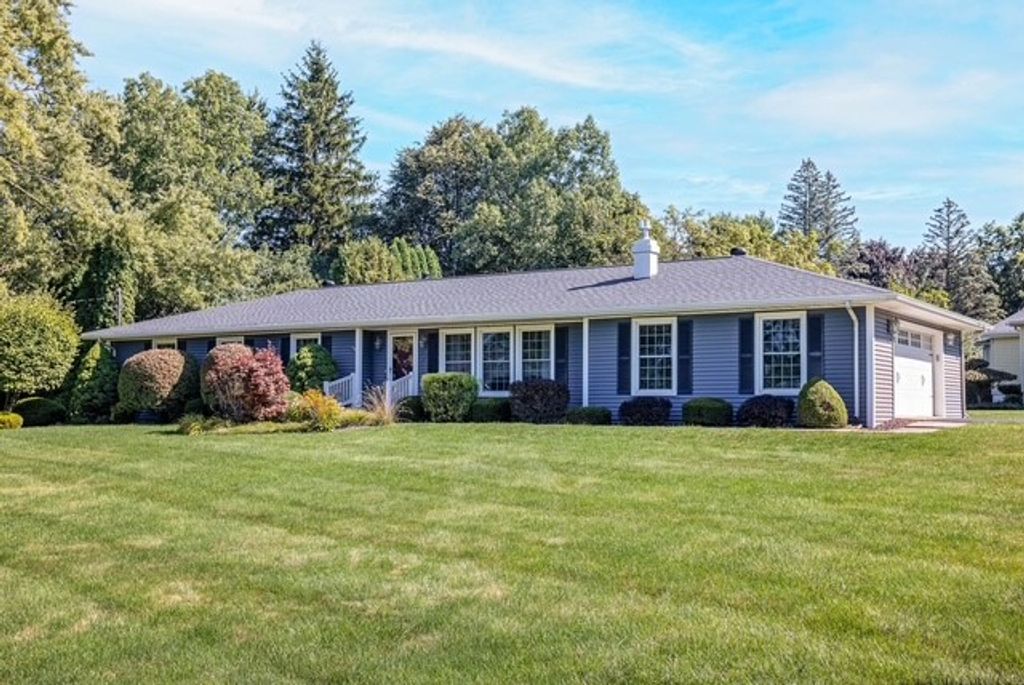 9 Jefferson Avenue, Leroy, NY 14482