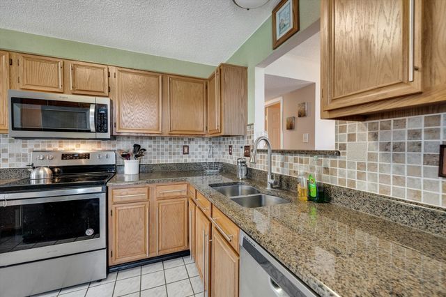 4212 Maryanne Place, Haltom City, TX 76137