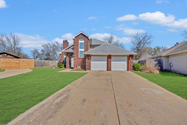 4212 Maryanne Place, Haltom City, TX 76137