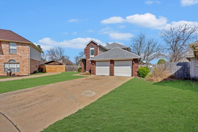 4212 Maryanne Place, Haltom City, TX 76137