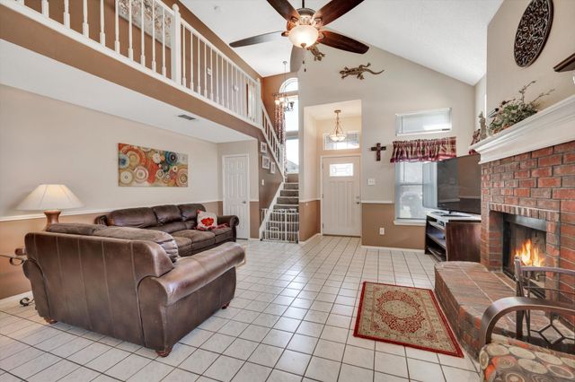 4212 Maryanne Place, Haltom City, TX 76137