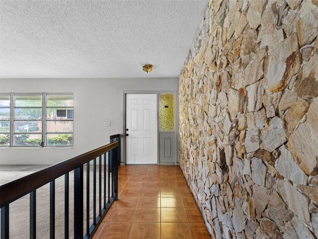 2862 SW 13th Ct, Deerfield Beach, FL 33442