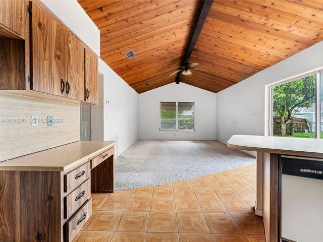 2862 SW 13th Ct, Deerfield Beach, FL 33442