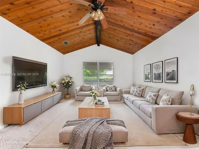 2862 SW 13th Ct, Deerfield Beach, FL 33442