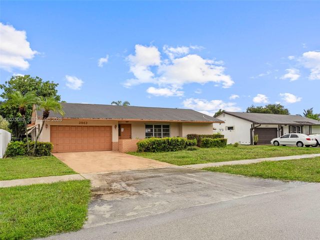2862 SW 13th Ct, Deerfield Beach, FL 33442