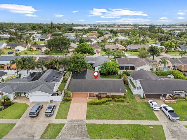 2862 SW 13th Ct, Deerfield Beach, FL 33442