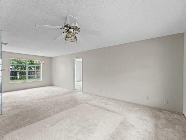 2862 SW 13th Ct, Deerfield Beach, FL 33442