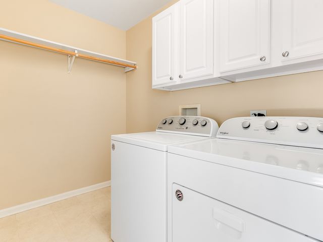 2494 Stoughton Circle, Aurora, IL 60502