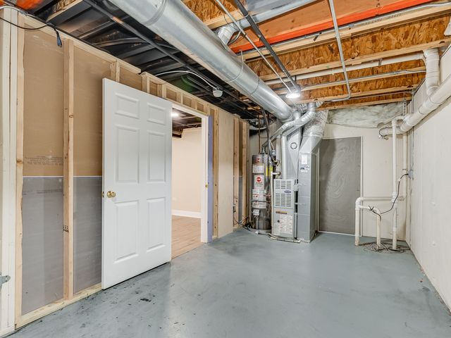 2494 Stoughton Circle, Aurora, IL 60502