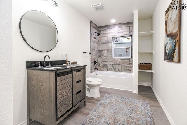 503 N GRAHAM STREET, Henrietta, TX 76365