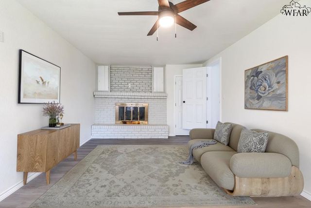 503 N GRAHAM STREET, Henrietta, TX 76365