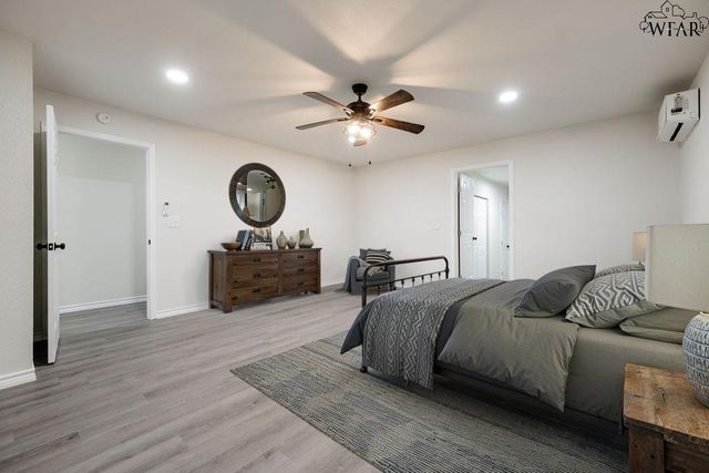 503 N GRAHAM STREET, Henrietta, TX 76365