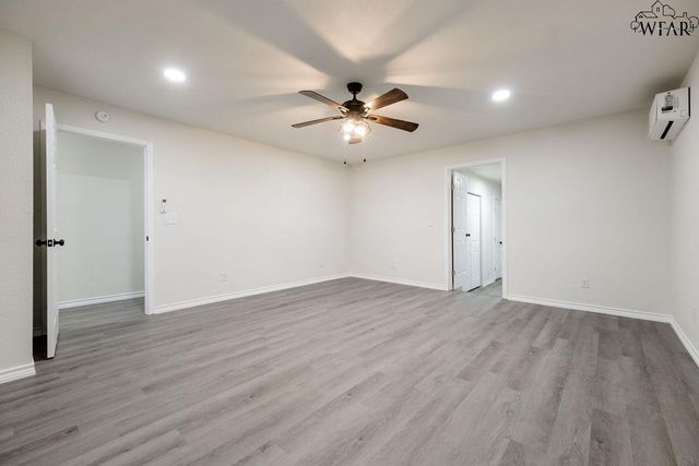 503 N GRAHAM STREET, Henrietta, TX 76365