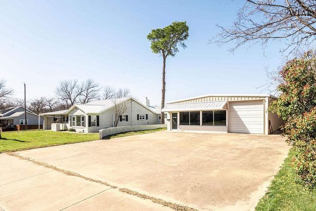 503 N GRAHAM STREET, Henrietta, TX 76365