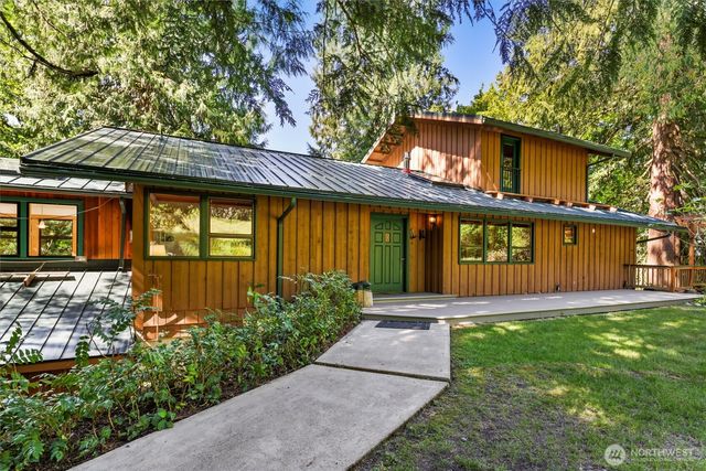 18503 SE 64th Way, Issaquah, WA 98027