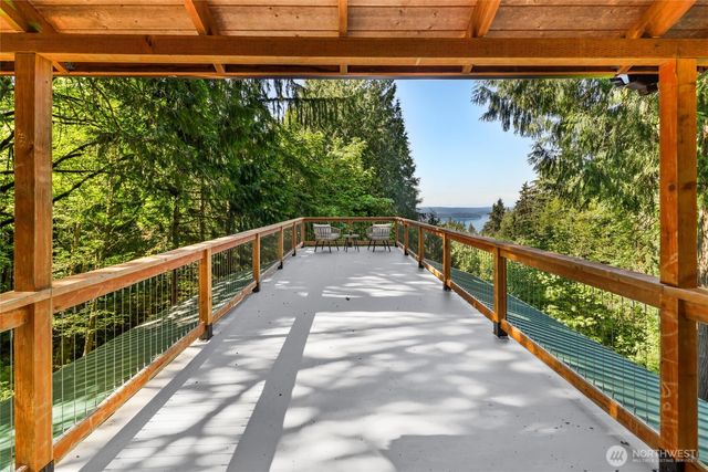 18503 SE 64th Way, Issaquah, WA 98027