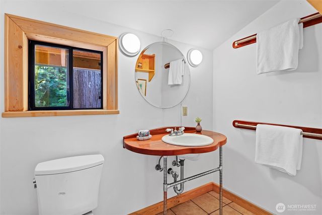 18503 SE 64th Way, Issaquah, WA 98027