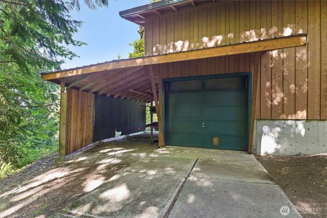 18503 SE 64th Way, Issaquah, WA 98027