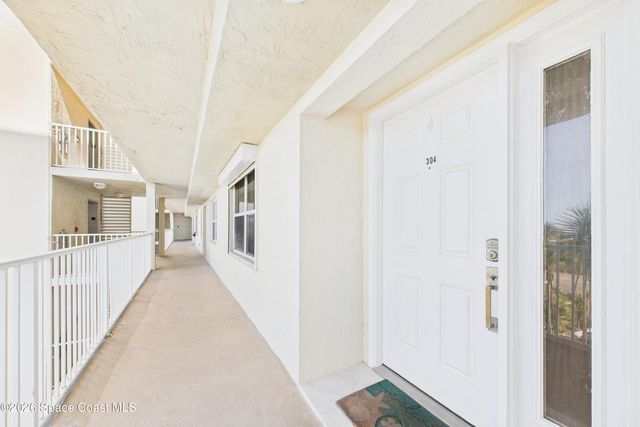 2727 N Highway A1a W 304, Indialantic, FL 32903