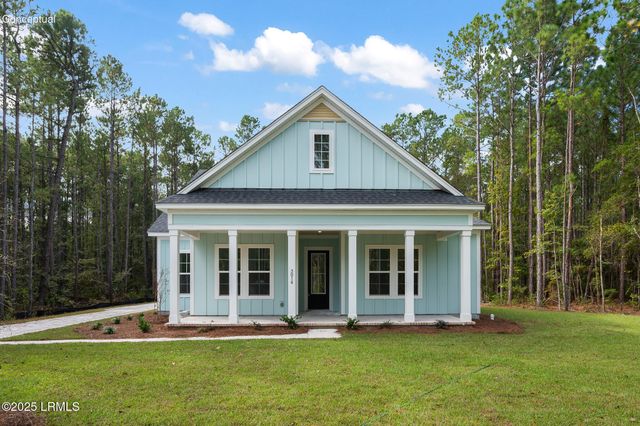 36 Tuscarora Avenue, Beaufort, SC 29907