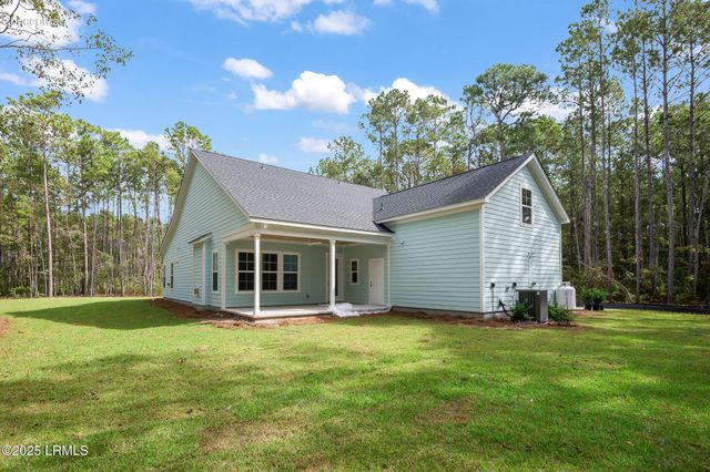 36 Tuscarora Avenue, Beaufort, SC 29907