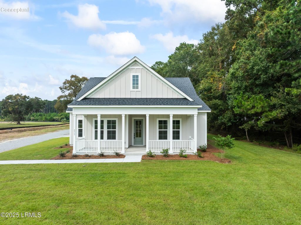 36 Tuscarora Avenue, Beaufort, SC 29907