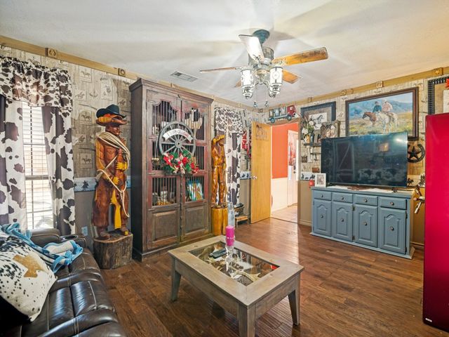 302 Johnson Street, Seagoville, TX 75159